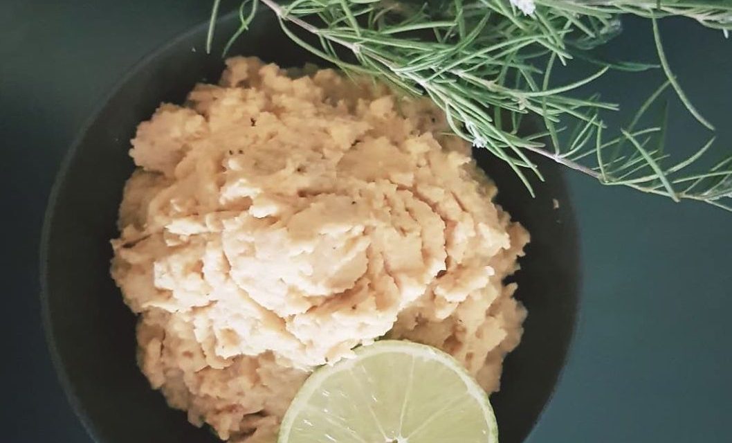 Home-made organic Hummus